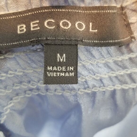 BE COOL, Light blue cold shoulder top, Med - Picture 3 of 6